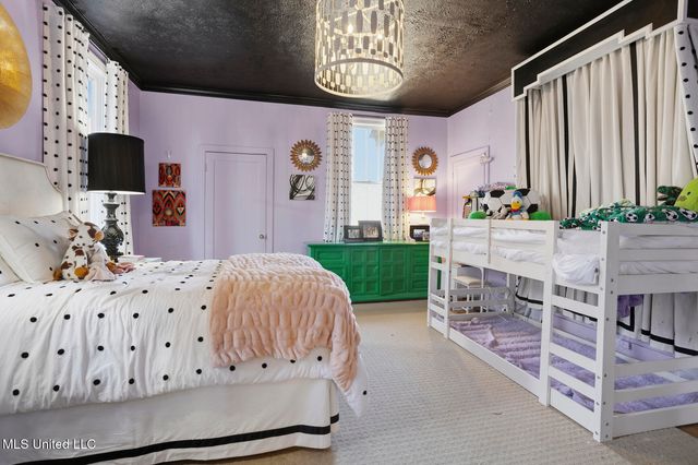 818 Pinehurst Place, Jackson, MS 39202