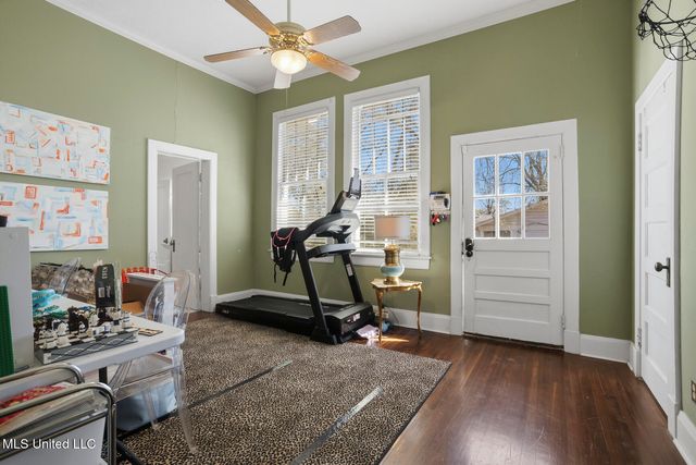 818 Pinehurst Place, Jackson, MS 39202