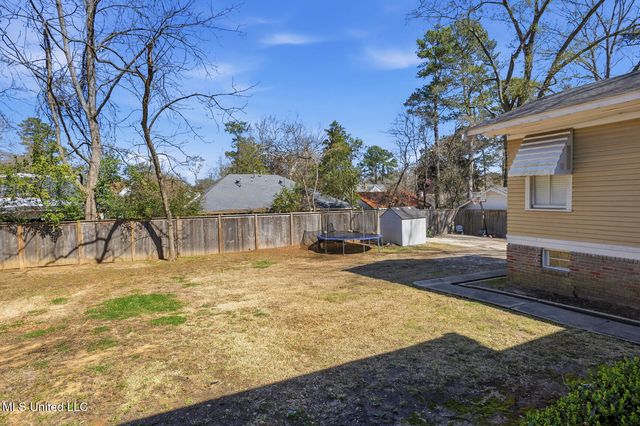 818 Pinehurst Place, Jackson, MS 39202