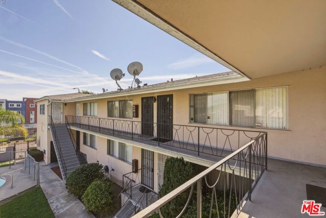 5117 Crenshaw Boulevard 7, Los Angeles, CA 90043