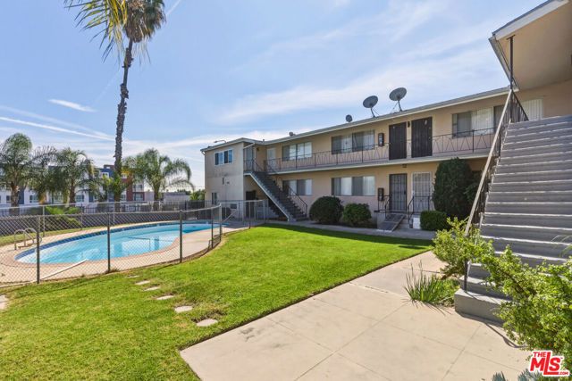 5117 Crenshaw Boulevard 7, Los Angeles, CA 90043