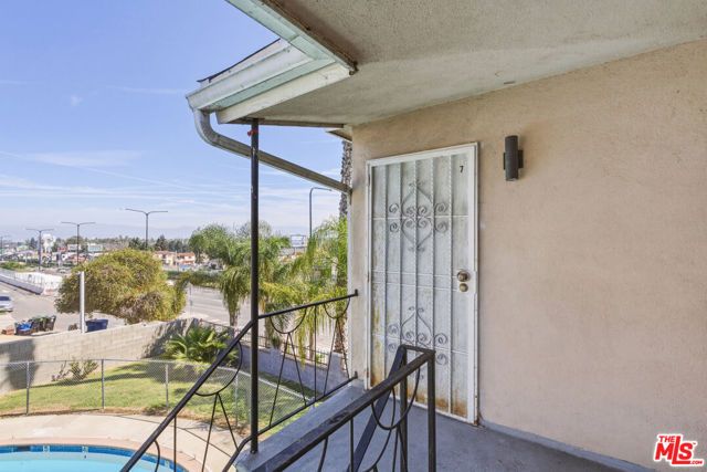 5117 Crenshaw Boulevard 7, Los Angeles, CA 90043