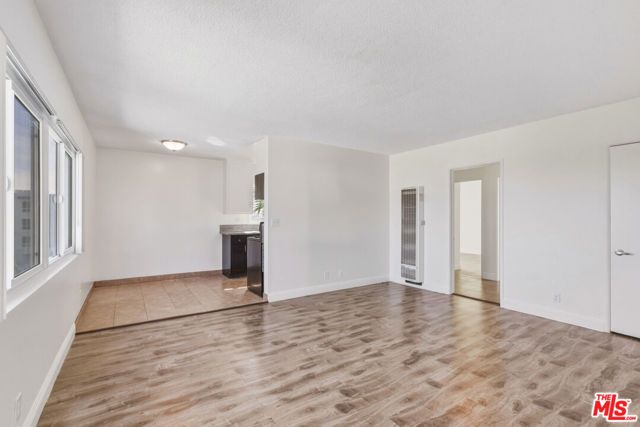 5117 Crenshaw Boulevard 7, Los Angeles, CA 90043