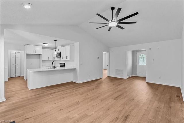 6 Woodfon Drive, Thomasville, NC 27360