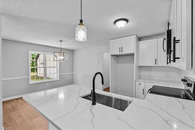 6 Woodfon Drive, Thomasville, NC 27360
