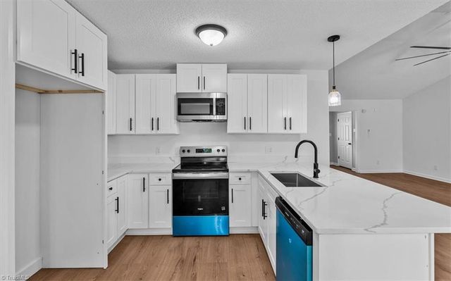 6 Woodfon Drive, Thomasville, NC 27360