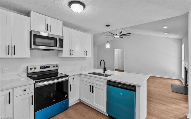 6 Woodfon Drive, Thomasville, NC 27360