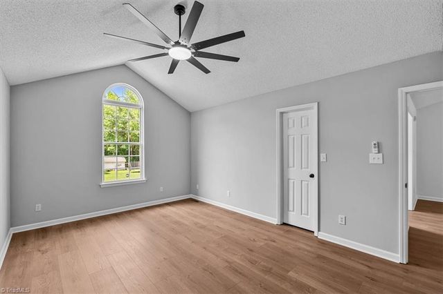 6 Woodfon Drive, Thomasville, NC 27360