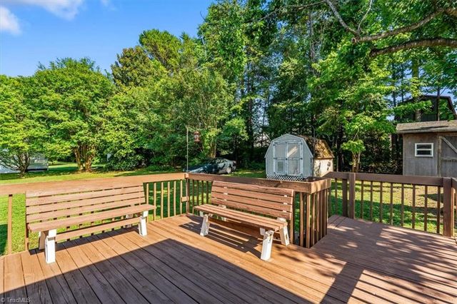 6 Woodfon Drive, Thomasville, NC 27360