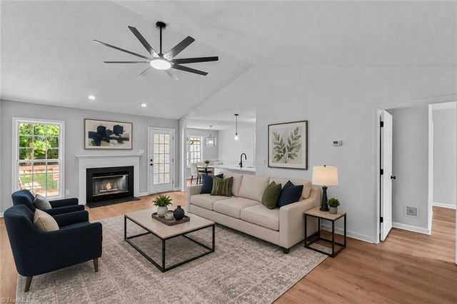 6 Woodfon Drive, Thomasville, NC 27360