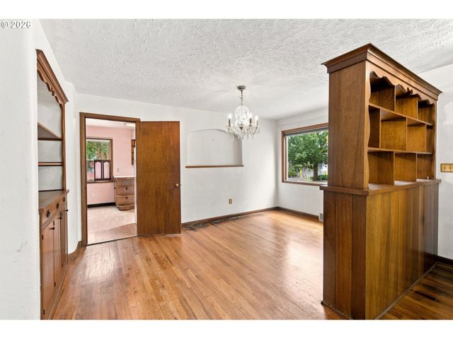 470 MILLER St, Salem, OR 97302