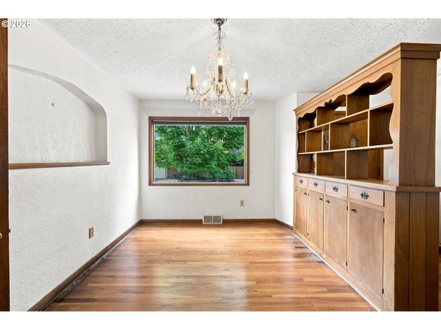 470 MILLER St, Salem, OR 97302