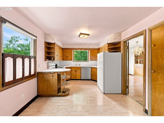 470 MILLER St, Salem, OR 97302