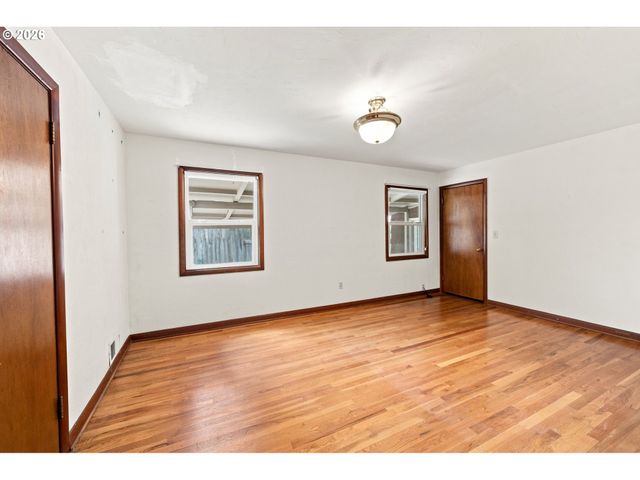 470 MILLER St, Salem, OR 97302