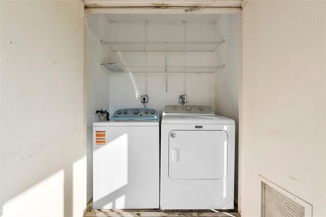 3051 Holiday Springs Blvd 204, Margate, FL 33063