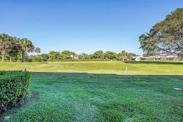 3051 Holiday Springs Blvd 204, Margate, FL 33063