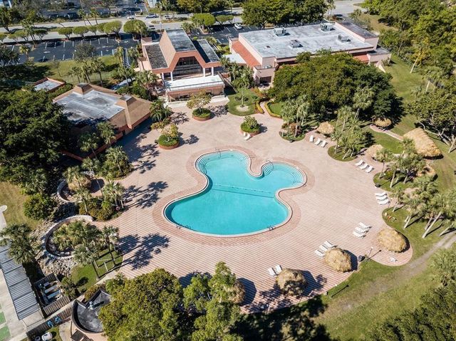 3051 Holiday Springs Blvd 204, Margate, FL 33063