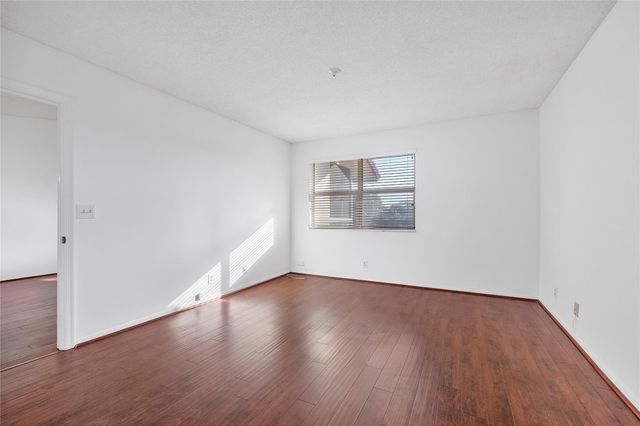 3051 Holiday Springs Blvd 204, Margate, FL 33063