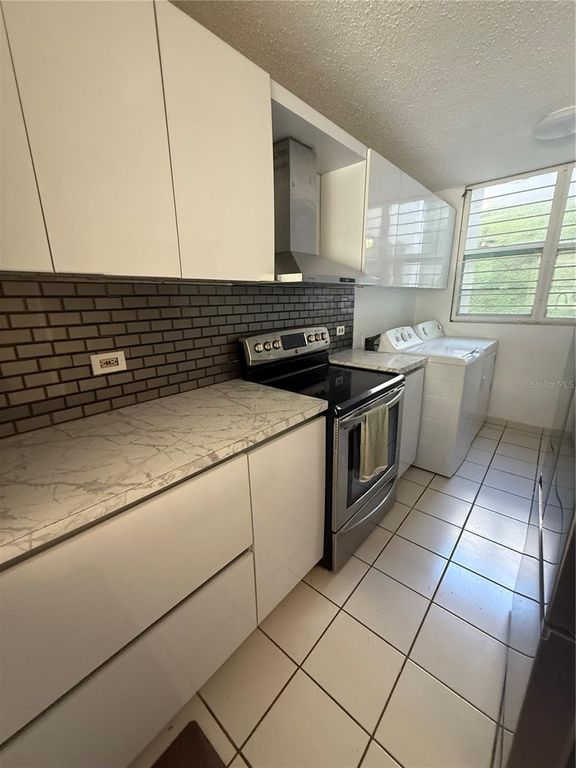 Image 8 of property listing at 199 LAS CUMBRES 2104, San Juan, PR 00926