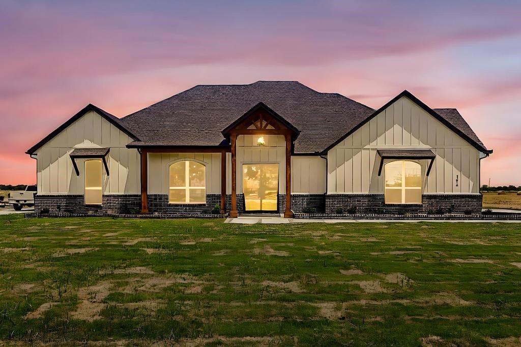 194 VZ County Road 3910, Wills Point, TX 75169