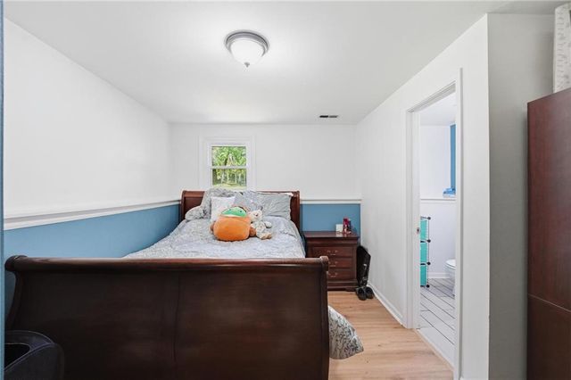2916 S 14th Street, Leavenworth, KS 66048
