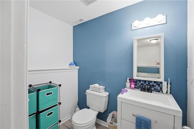 2916 S 14th Street, Leavenworth, KS 66048