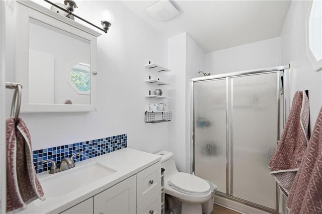 2916 S 14th Street, Leavenworth, KS 66048