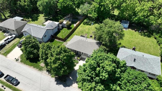 2916 S 14th Street, Leavenworth, KS 66048