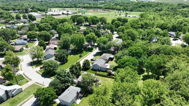 2916 S 14th Street, Leavenworth, KS 66048