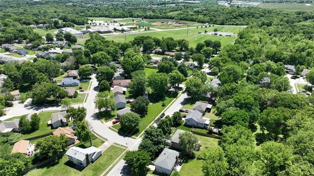 2916 S 14th Street, Leavenworth, KS 66048