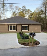 15695 Pecan Drive, Montgomery, TX 77356