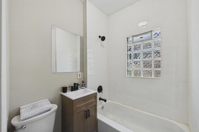 3450 Emerson Avenue N, Minneapolis, MN 55412