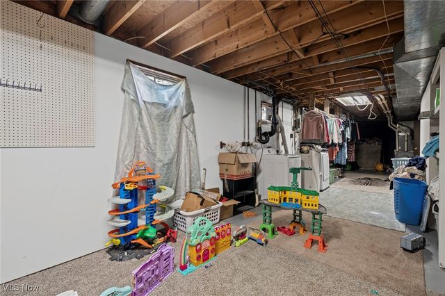 252 Saxe Road, Mogadore, OH 44260