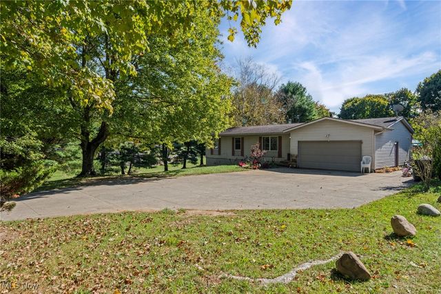 252 Saxe Road, Mogadore, OH 44260