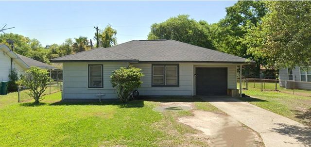 409 Bridal Wreath Avenue, Orange, TX 77630