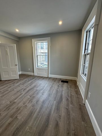 6 Monroe Street 102, Salem, MA 01970