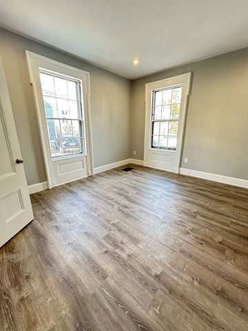 6 Monroe Street 102, Salem, MA 01970