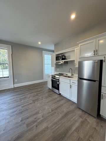 6 Monroe Street 102, Salem, MA 01970