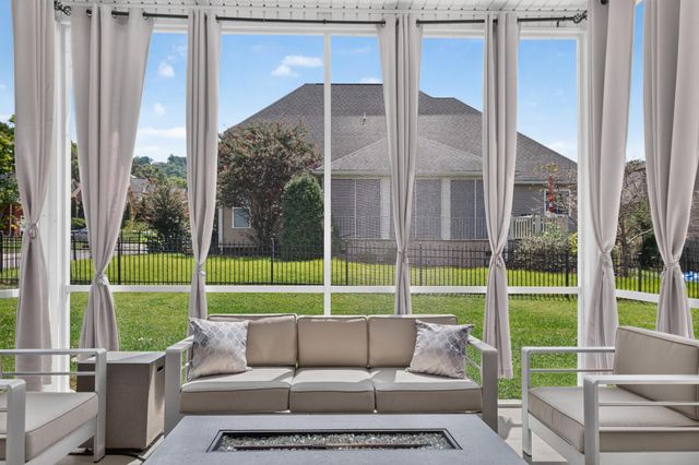 6924 Neville Drive, Ooltewah, TN 37363