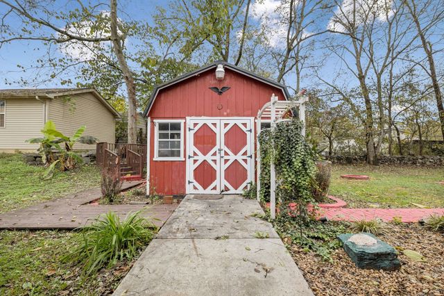202 High St, Alexandria, TN 37012