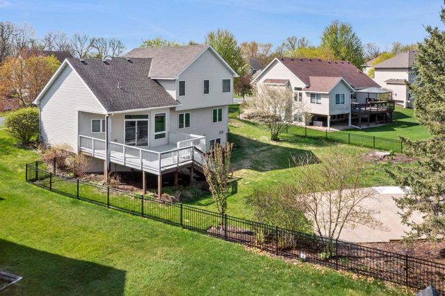 1672 Windsor Drive S, Shakopee, MN 55379