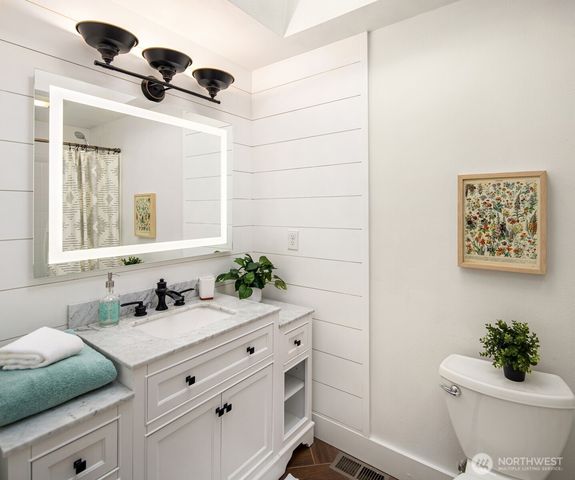 20529 103rd Avenue SE, Kent, WA 98031