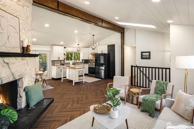 20529 103rd Avenue SE, Kent, WA 98031