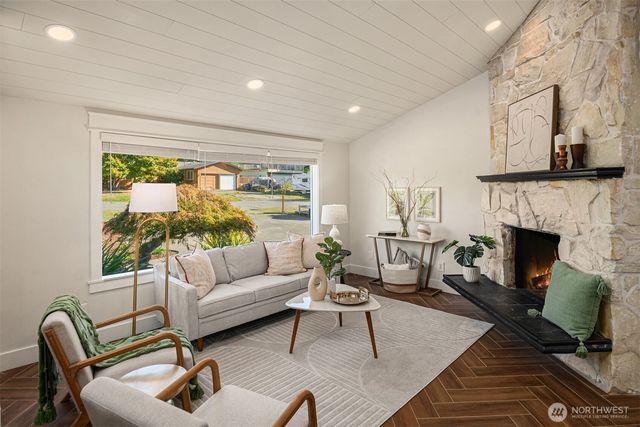 20529 103rd Avenue SE, Kent, WA 98031