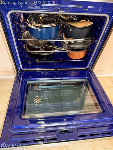 25409 Saint James, Southfield, MI 48075