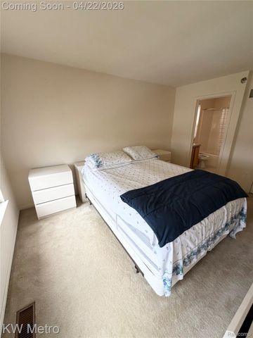 25409 Saint James, Southfield, MI 48075