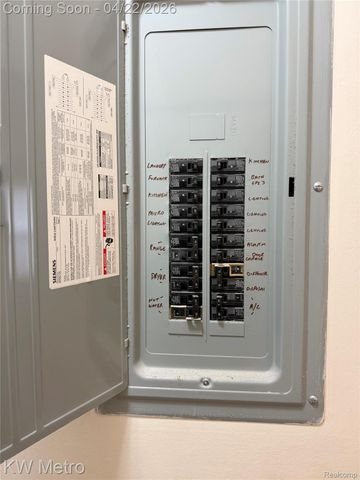 25409 Saint James, Southfield, MI 48075