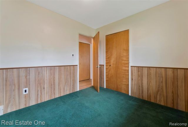 1668 Castleton Drive, Troy, MI 48083