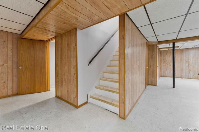 1668 Castleton Drive, Troy, MI 48083