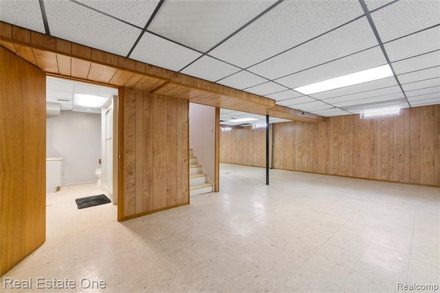 1668 Castleton Drive, Troy, MI 48083